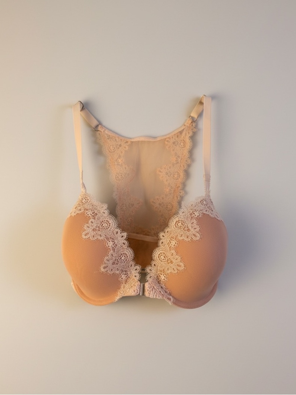 Victoria’s Secret Lace Trim Front-Closure Bra in Nude Pink - 32DDD